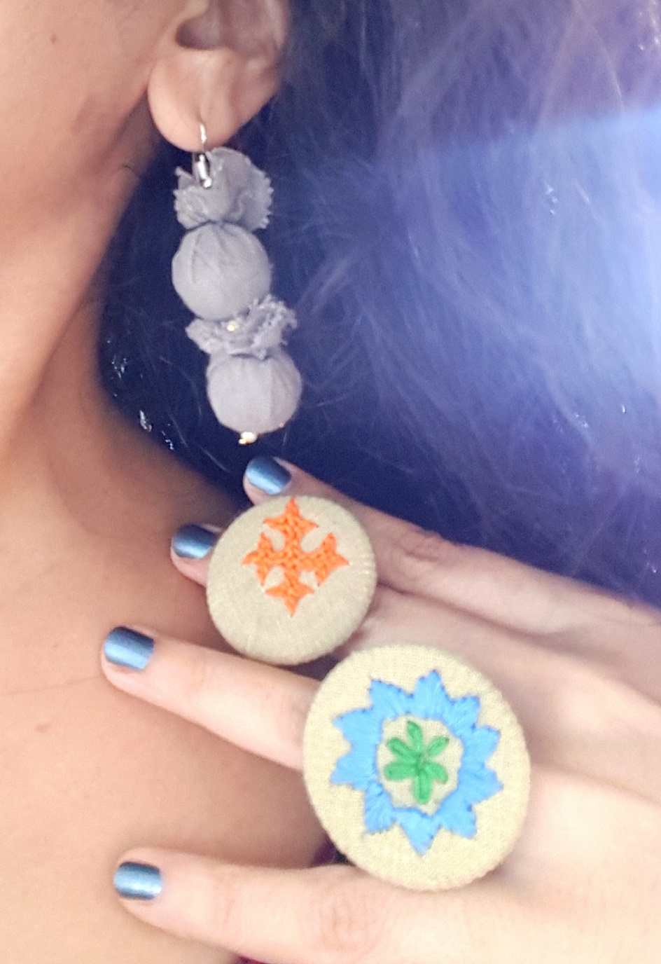 Hand Embroidered Rings and Earrings in Organic Cotton - Set 21